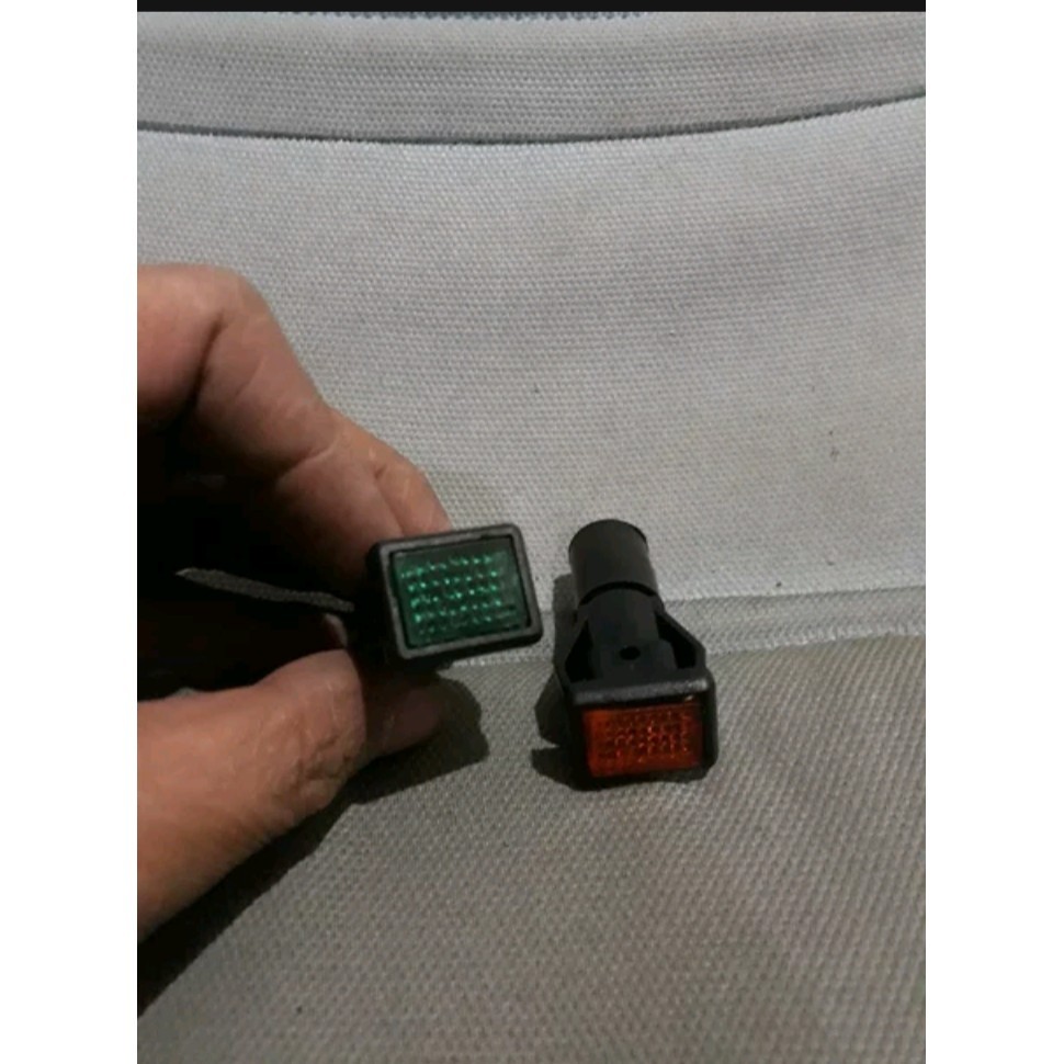 sepasang lampu indikator untuk stang vespa px mk 1 awal 80 an