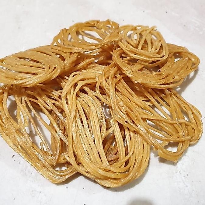 Comida - 100 Gram Kerupuk Mie Bulat Kering  / Mie Koa Eceran