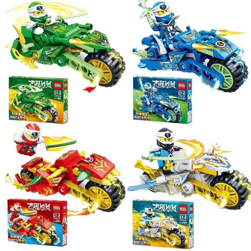 Mainan Anak Laki Laki  Mesin Perang Ninja Lloyd War Armor Mech Model Mini Action Figure Blok Banguna