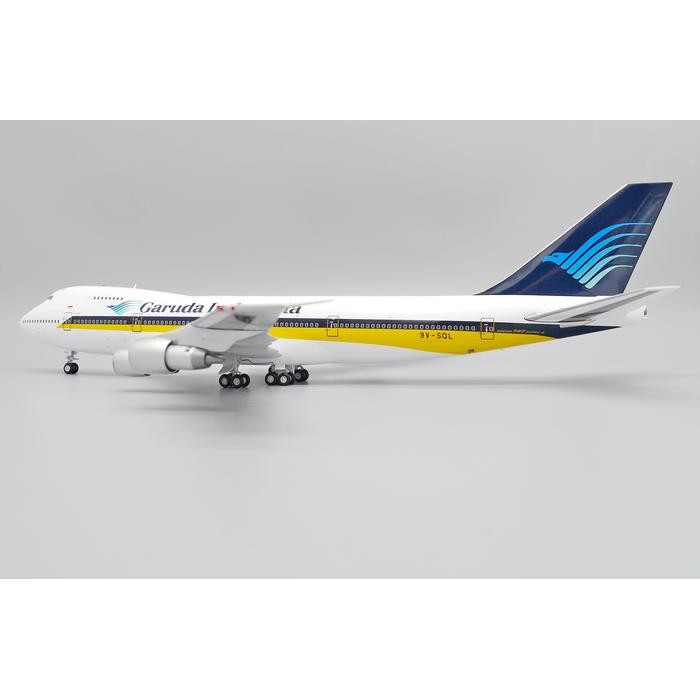 Diecast Miniatur Pesawat JC Wings EW2742003 Garuda Indonesia B747-200 "Singapore Colors" 9V-SQL With