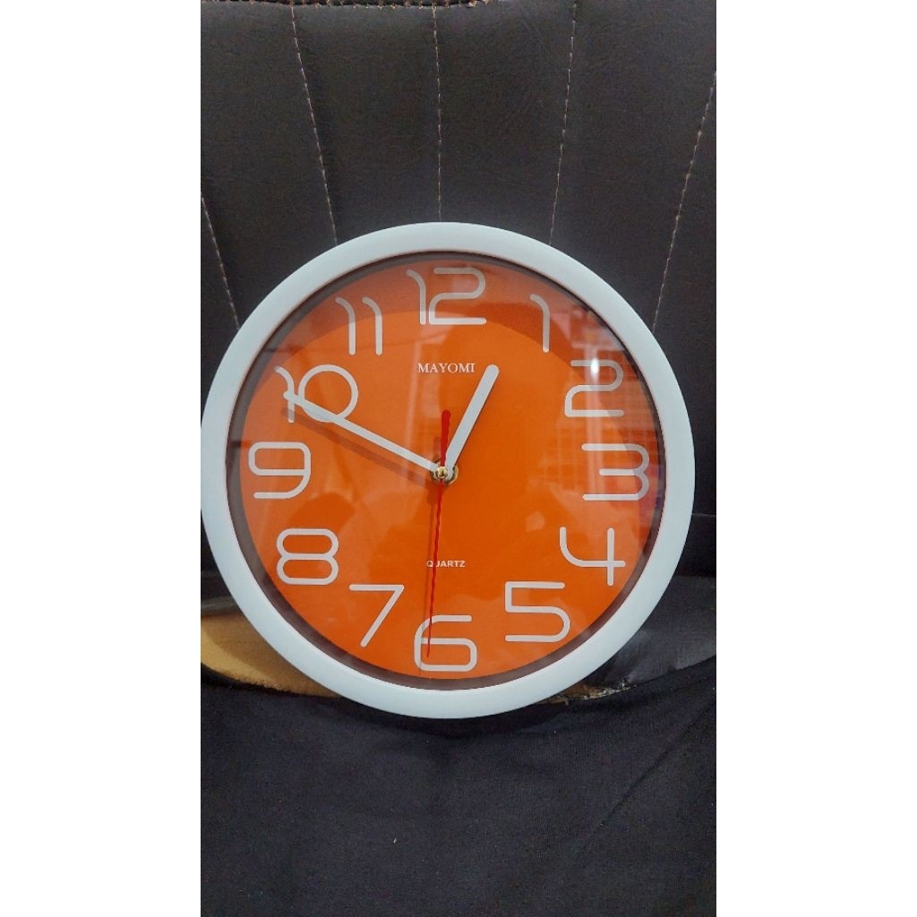 SurabayaTerang - 970 Jam Dinding Ruang Tamu Aesthetic Estetik Diameter 22cm Warna Jam Tembok