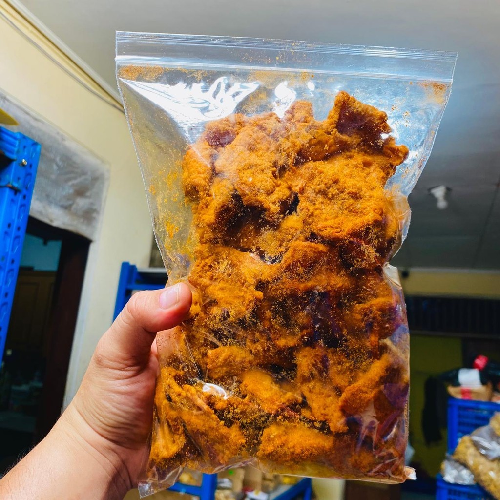 

250 GR Kerupuk Kulit Ayam Crispy Kriukk Rasa Pedas Jeruk / Keripik Kulit Ayam Matang Kriukk Crispy Snack Kriukkzz