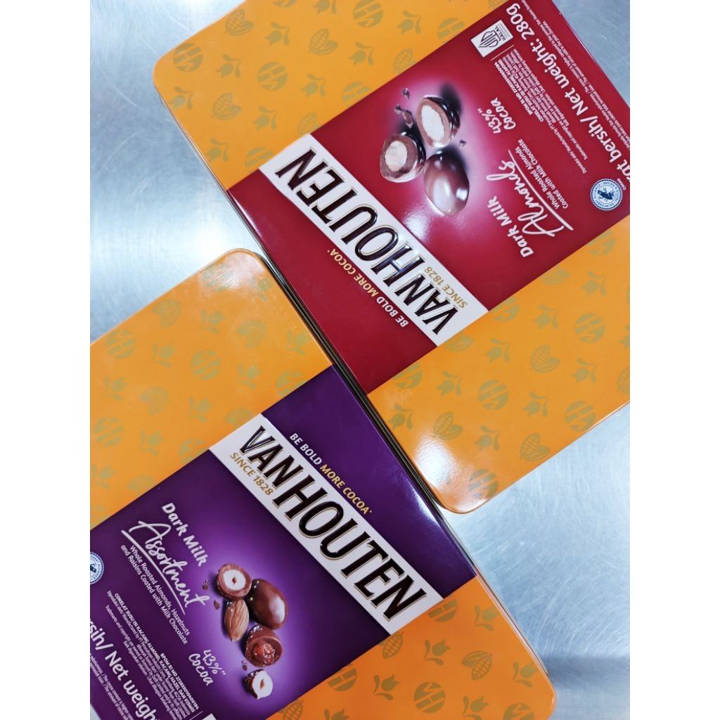 VAN HOUTEN DARK MILK ALMOND & ASSORTMENT 280G