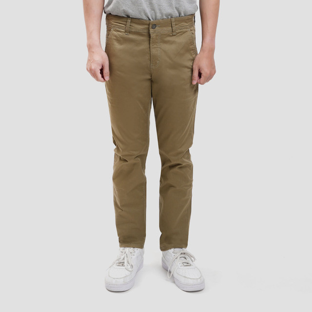 Lois Slim Stretch Fit Celana Chino Pria 122848643