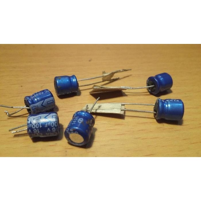 LEW99 Elko Elco 100uf 16v 100uf/16v ELNA (Kaki Pendek)