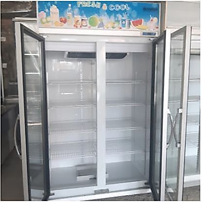 BEKAS SHOWCASE 2 PINTU SANSIO/KULKAS BEKAS 2 PINTU