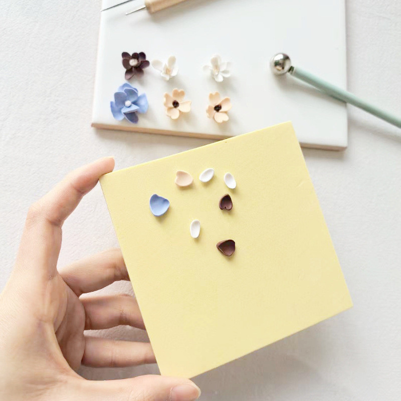 

Polymer Clay Petal Making Pad Soft Clay Flower Modeling Non-stick Cushion DIY Earrings Pendant Auxiliary Clay Tools
