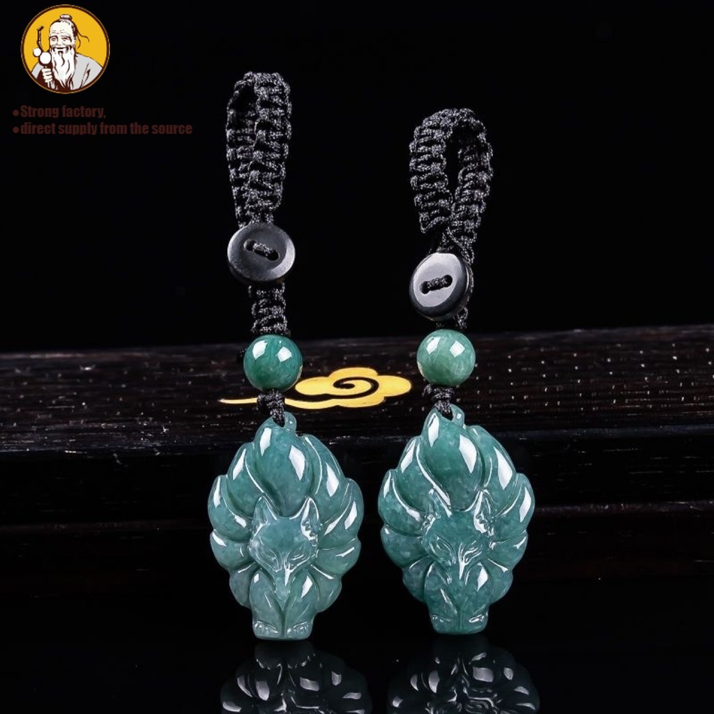 Natural Sebuah jadeite, peri rubah air biru, liontin rubah berekor sembilan.