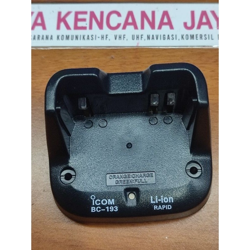 DESKTOP CHARGER ICOM IC V 80 ORIGINAL