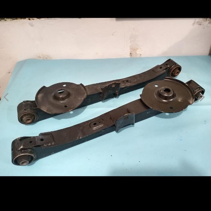 LOWER ARM BELAKANG RUSH / TERIOS / 1 SET BEST