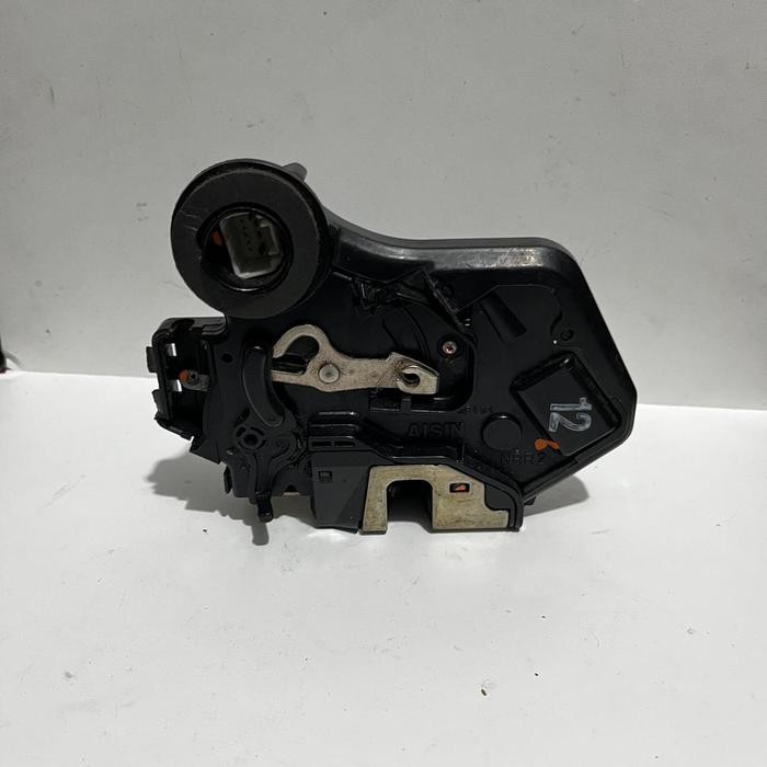 Door Lock Pintu Tengah Kanan mobil Toyota Innova, Fortuner, Hilux, Yaris, Vios 2006-2015 Original BE