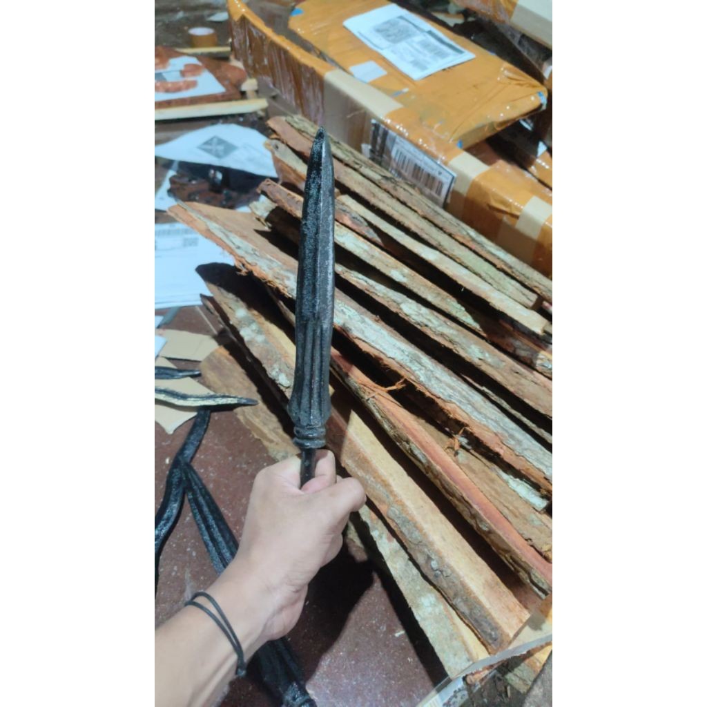 tombak dong Pring pamor nggligir Keleng sepuh Majapahit dari Wesi aji