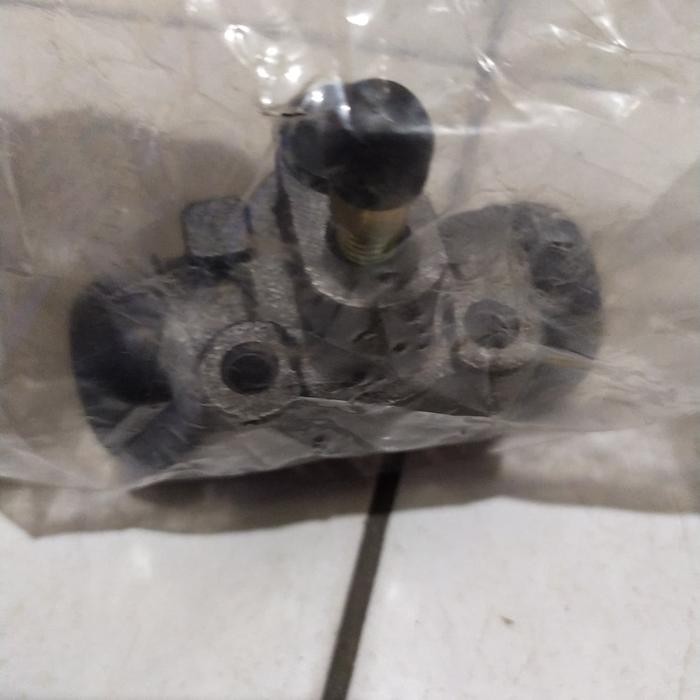 wheel cylinder mazda vantrend RH TOP GRADE
