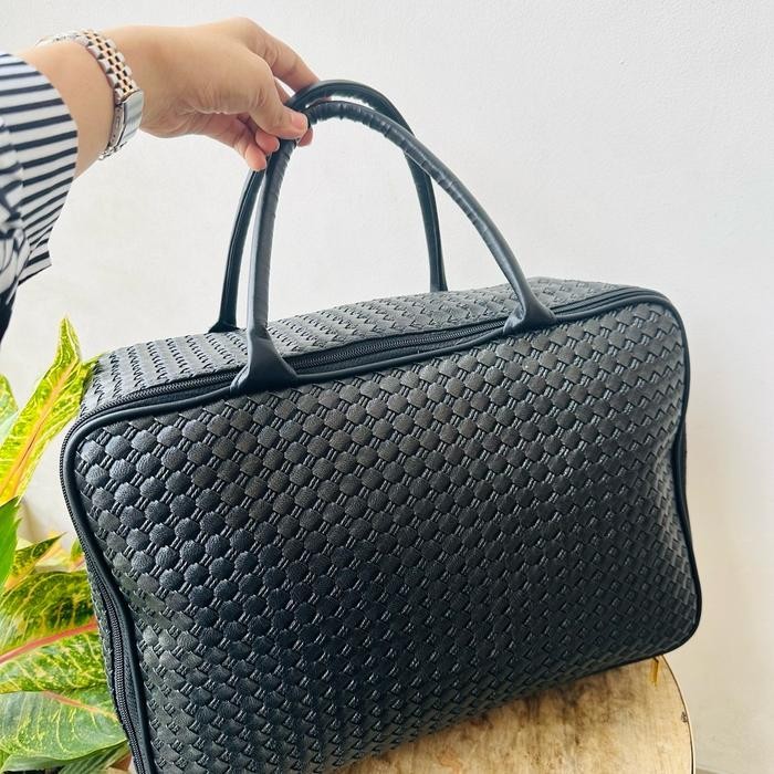 safitri_nik21 | Tas travel bag tabusy tikar tas pakaian Wanita - Hitam