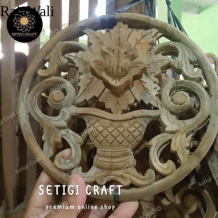 Tempel Berukir Bulat Kayu Jati TB03 - Diameter 20 cm RJ17