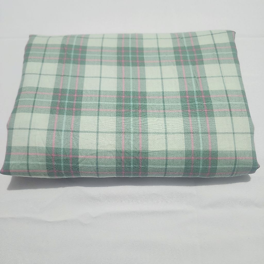 Bahan kain rayon twill, katun ,silk brand potongan kiloan/. kain perca