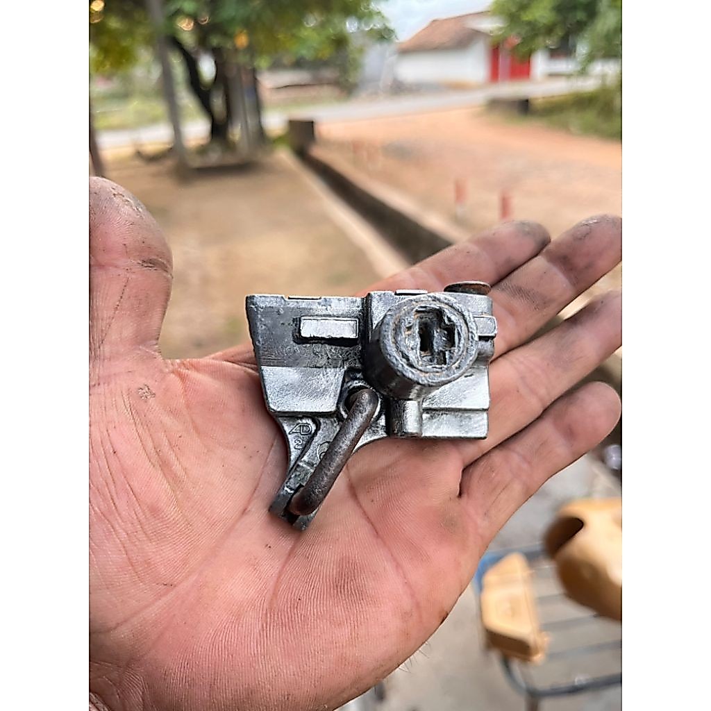 kunci jok jog Yamaha rs125 rs100 dt100 dt125 original bekas