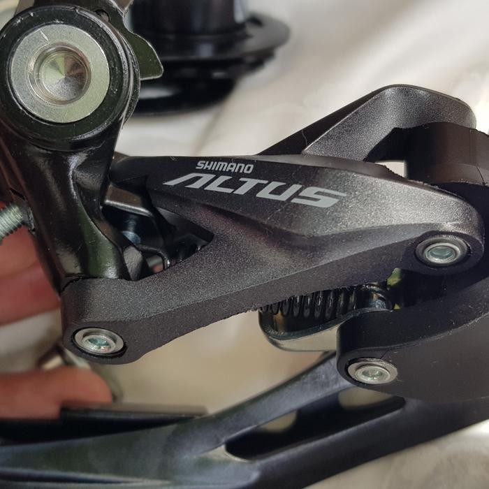 RD Shimano ALTUS M2000 Shadow design