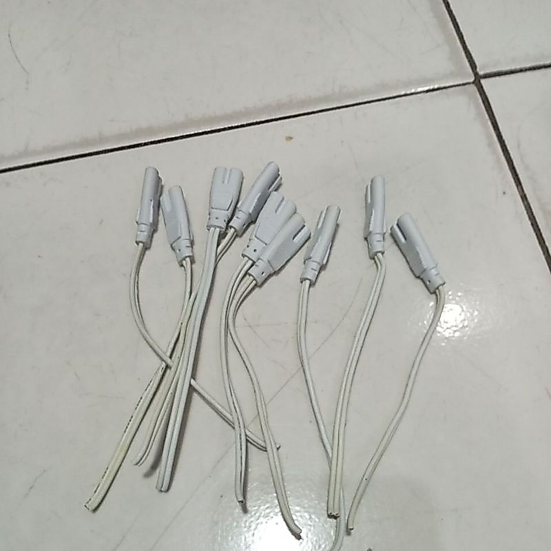 Soket Lampu Neon Led T5 / Colokan Kabel Power T8 Led Tube / Kabel Angka 8 Sambungan Led T5