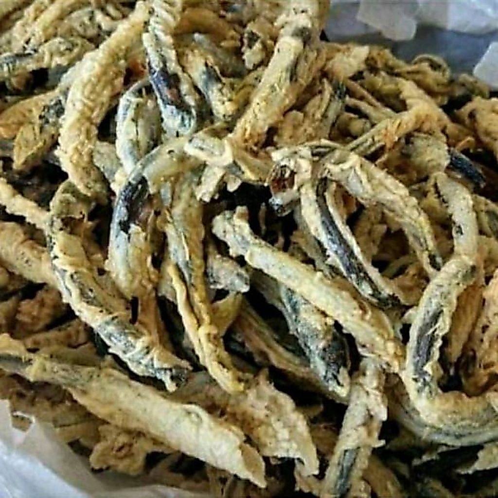 Cat Lover Shop Belut Goreng / Welut Goreng 1 Kg / Belut Goreng 1 Kg / Belut Goreng Crispy