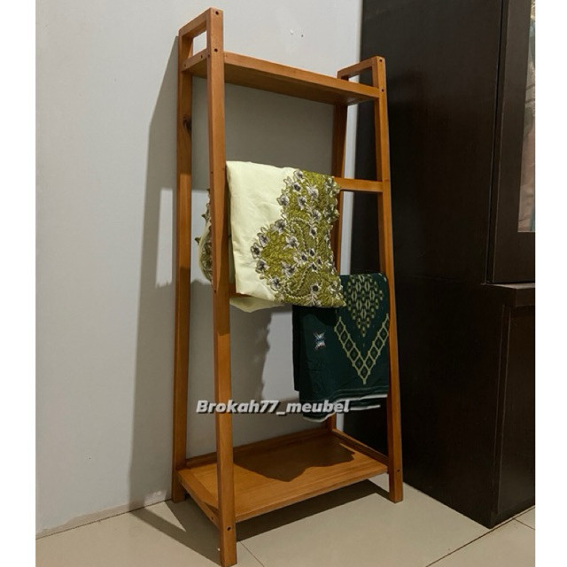 rak mukena // rak peralatan shalat minimalis // tempat mukena & sajadah