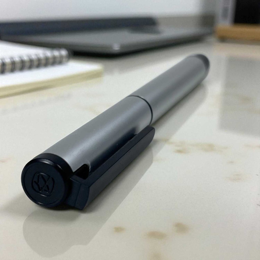 

SULASTR Kaco Pena Pulpen Gel 0.5mm TUBE Roller Quick Dry Black Ink 1 PCS - K80