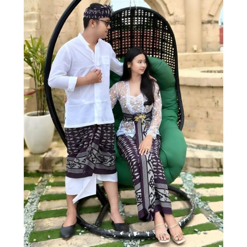 Set Couple Tenunan Blanket Busana Adat Bali Motif Klasik Nuansa Ungu Premium Ethnika Tenun