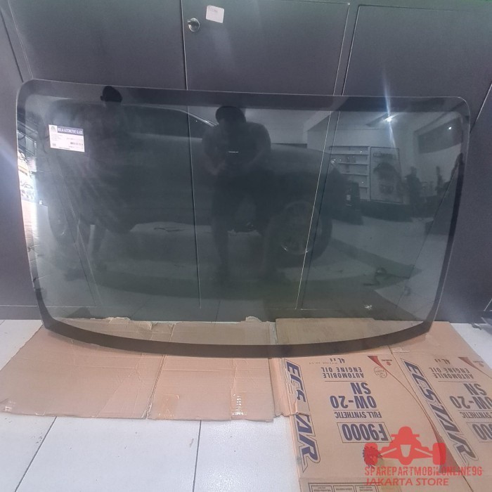 Kaca Depan Daihatsu Taruna Mulia