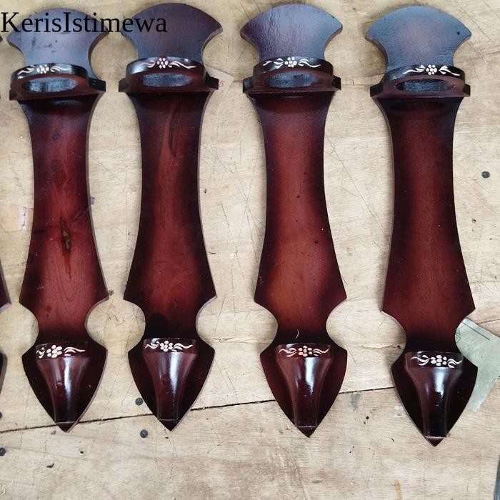 blawong gantungan keris dan tombak KIS14