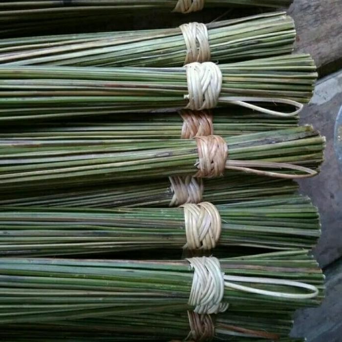 

jual murah sapu lidi aren murah tapi berkualitas