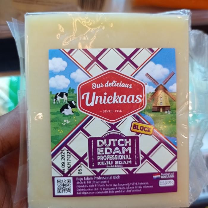 

Dutch Edam Profesional cheese keju block 200 gram