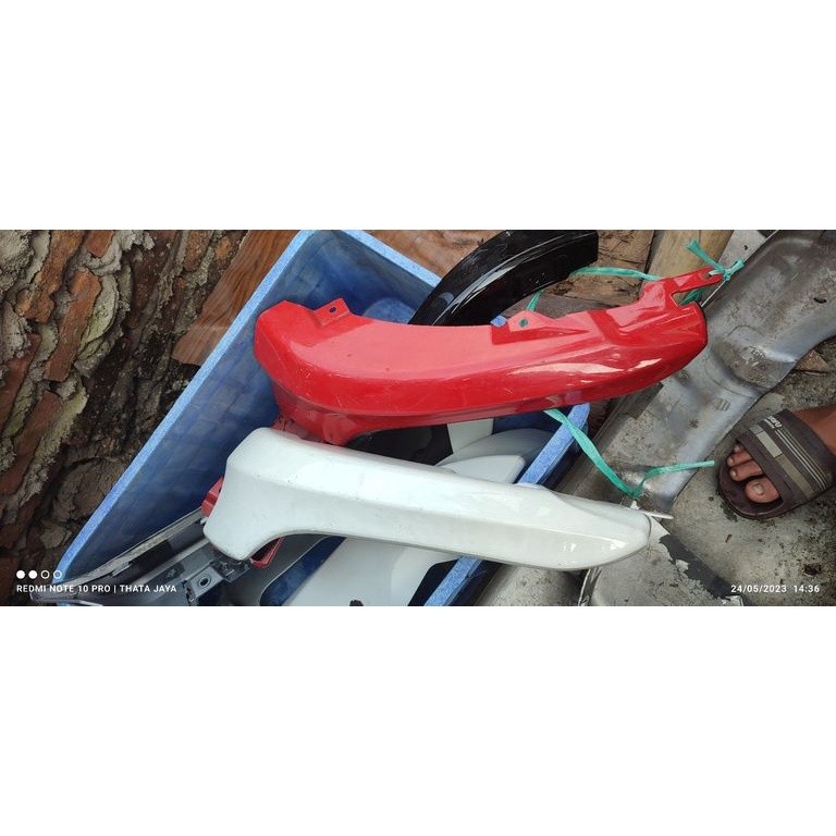 aksesoris add on aero kit variasi modifikasi bodykit yaris 2010 2011 t