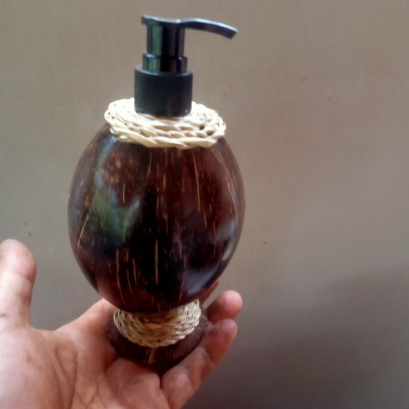 (DISKON) botol sabun cair/shampo unik dispenser jadul natural alami batok kelapa pump