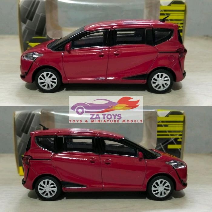 Diecast Toyota Sienta Merah Skala 1:43 by Dealerbox Toyota ANS99