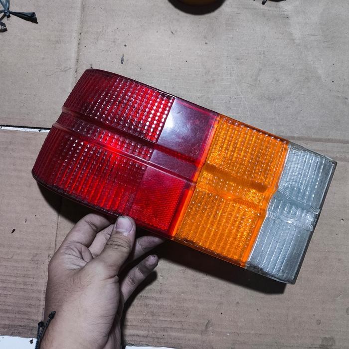 stoplamp / lampu belakang mazda 323 GLC Familia