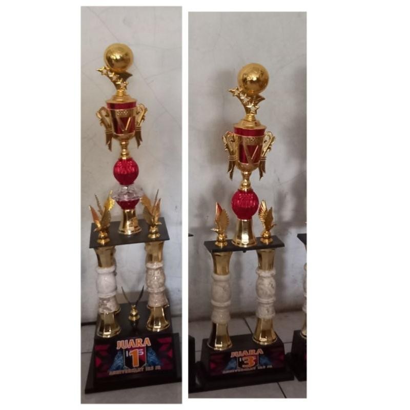 trophy piala 1 set kaki 4 dan 2 tinggi 90cm,80cm