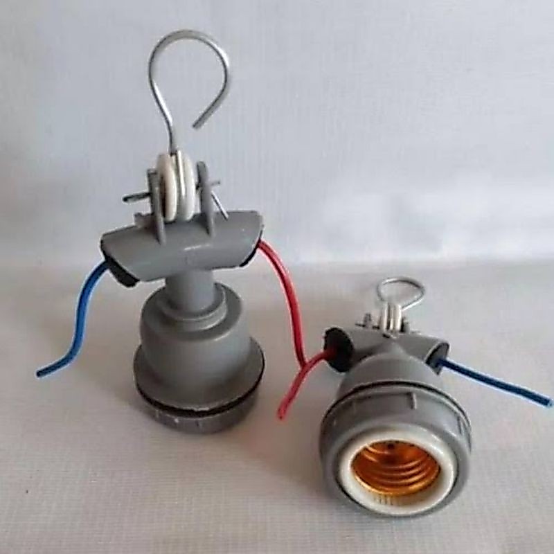 Fitting Gantung Lampu Jalan Fitting PVC dan Keramik Outdoor Fitting Keramik WD E-27 Fitting Gantung