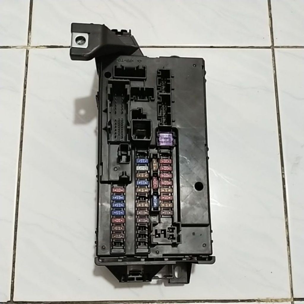 Box Sekring Toyota Calya Sigra Original