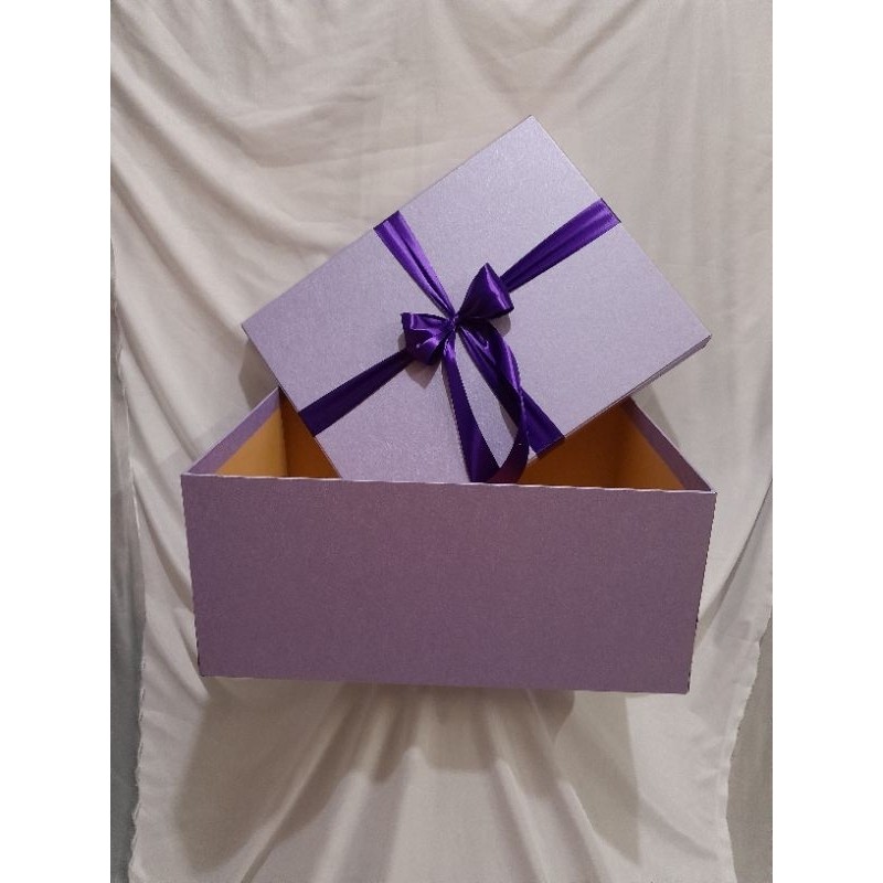 

Kotak Hadiah + Gift Box Big + Kotak Kado + 45x35x20 cm + Berpita + Tanpa Pita