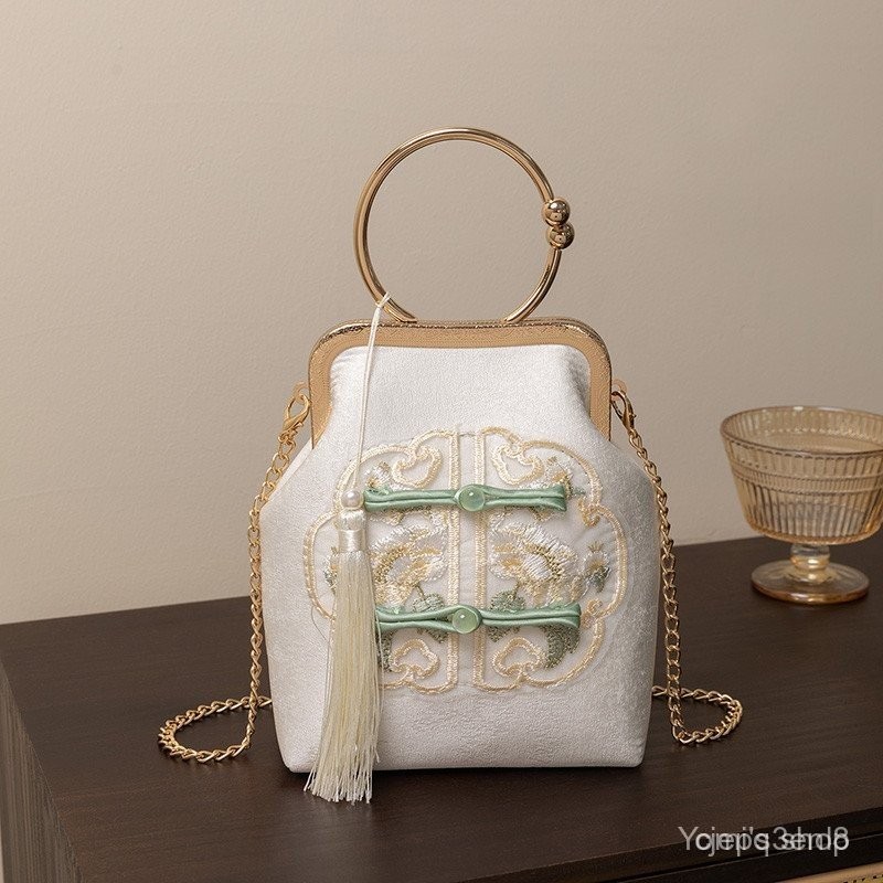 New Chinese Style Chinese Style Embroidery Cheongsam Bags Elegant Han Chinese Clothing Bag Handbag