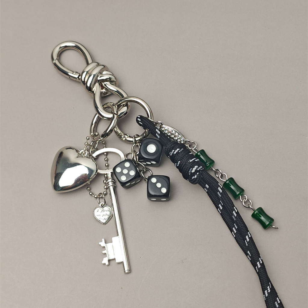 Original Designed Key Chain Multi Element 8-Character buckle Bag Pendant Casual Cool Trendy Miu Crea