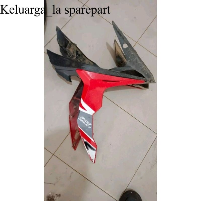 sayap atas.bawah. Honda Sonic 150r kanan kiri set original cabutan nominus