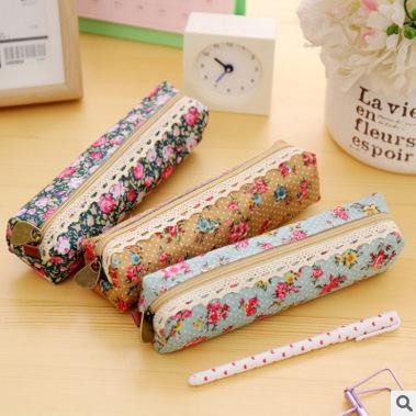 

Kotak Pensil KOREAN FLOWER PLAID Edition Boneka Bulu Pencil Case Stationery Bag Kawaii Craftycharm
