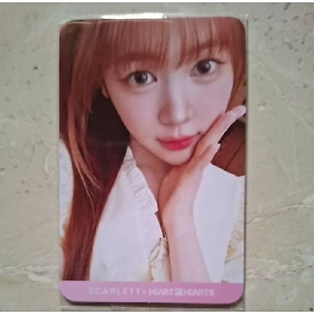 Photocard Official Ye-on Hearts2hearts Scarlett