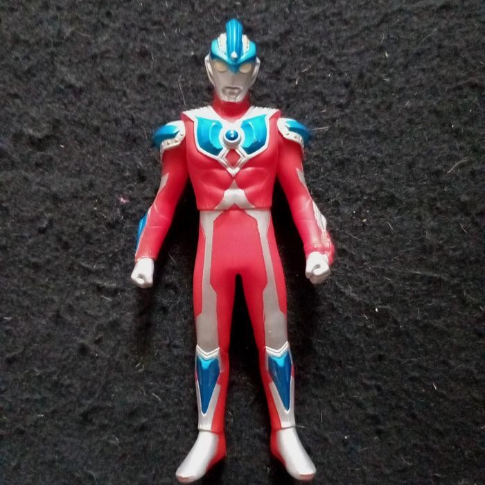 MAINAN... Bandai 14 Cm Ultra Hero 500 Series Ultraman Ginga Strium