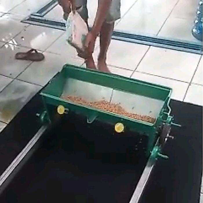 ALAT BANTU SEMAI PADI ROLLER TARIK MEMUDAHKAN SEMAI PADI DENGAN HASIL RATA  LEBAR 60 CM