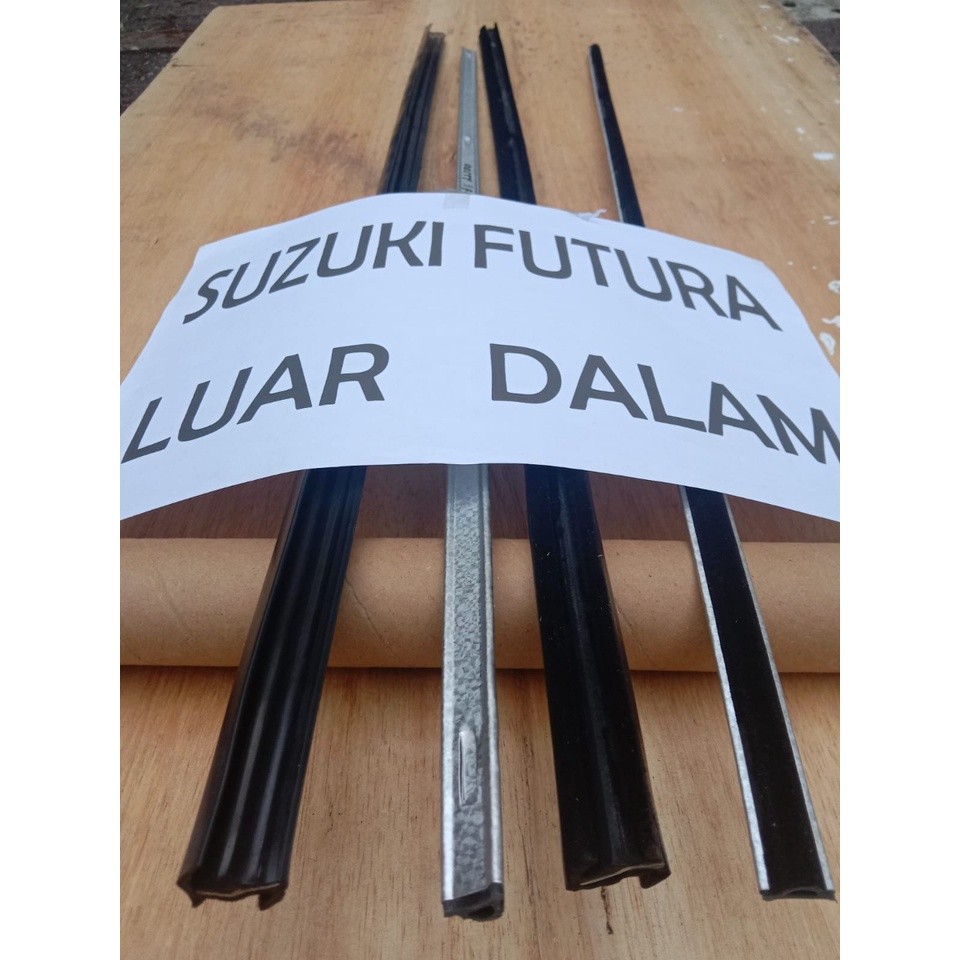 PELIPIT PINTU DEPAN KACA MOBIL SUZUKI FUTURA