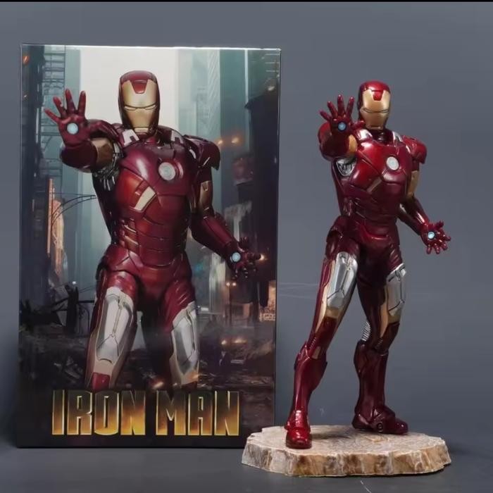 Pajangan Avengers Iron man Mark 7 Figure KWS Statue
