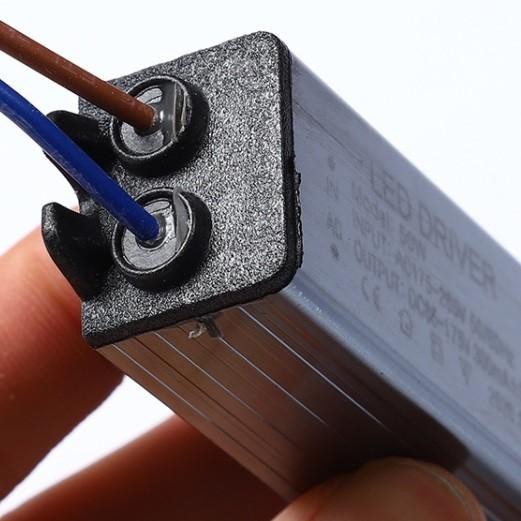 LED driver waterproof 100W 600 mA rangkaian seri 25-50 HPL 3W 600mA