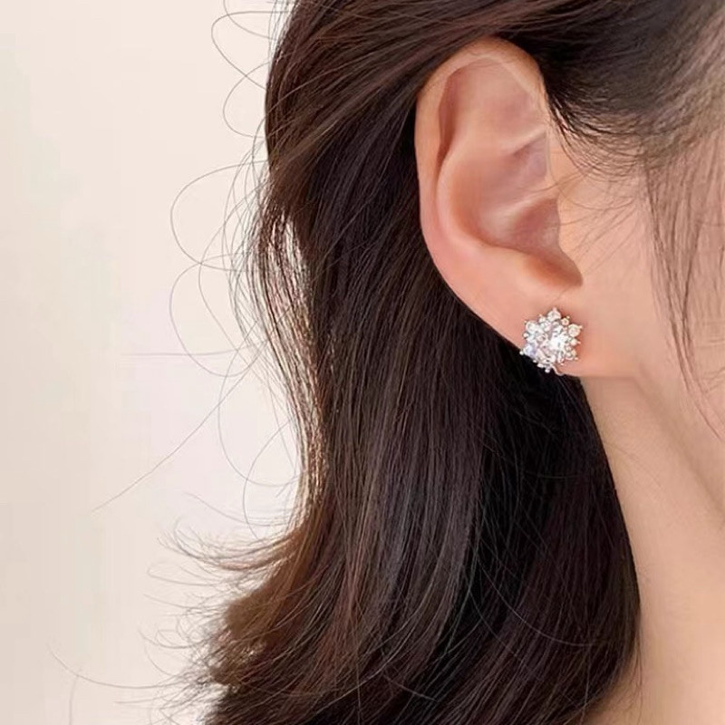 Anting Wanita Bunga Kecil Sparkle Elegan Simple Korean Style | Tinkle